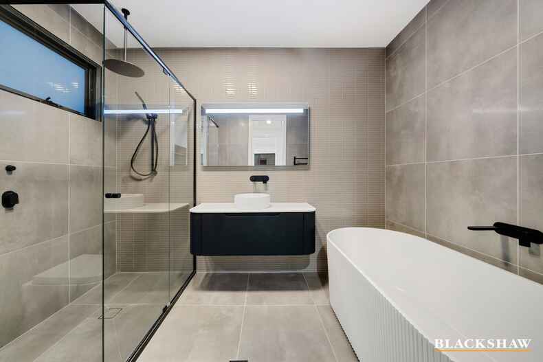 16 Leontine Loop  Denman Prospect