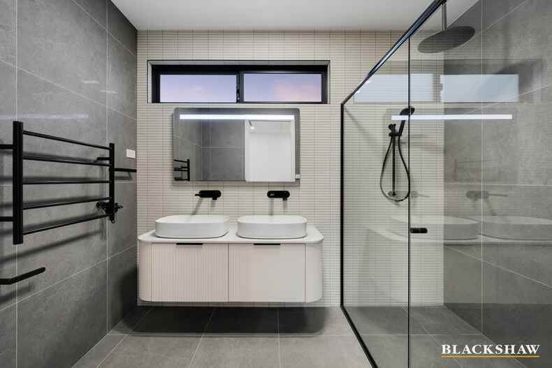 16 Leontine Loop  Denman Prospect