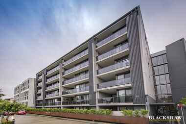 16/111 Canberra Avenue Griffith