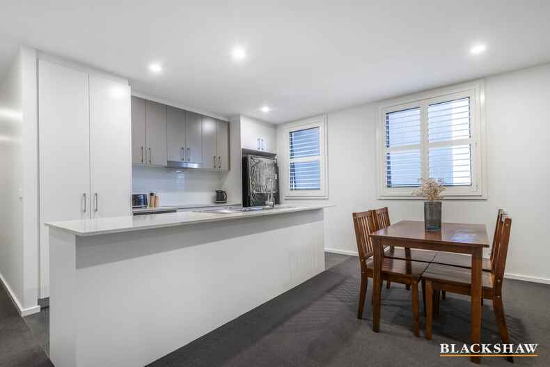 16/111 Canberra Avenue Griffith