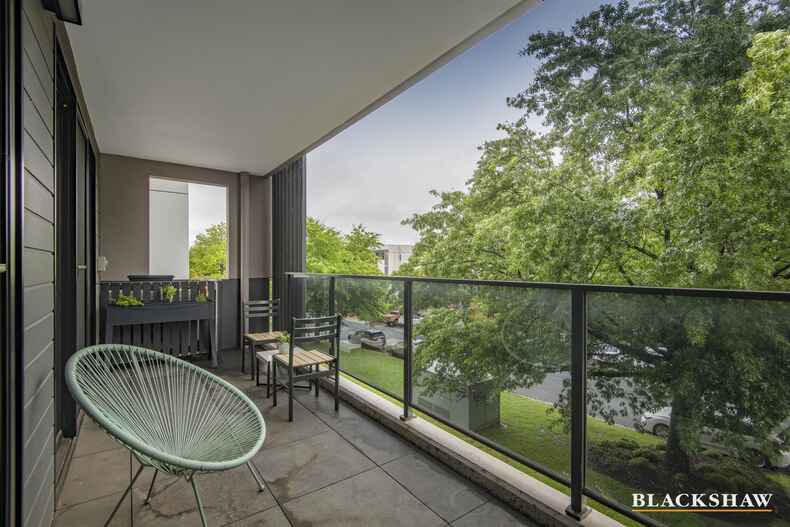 16/111 Canberra Avenue Griffith