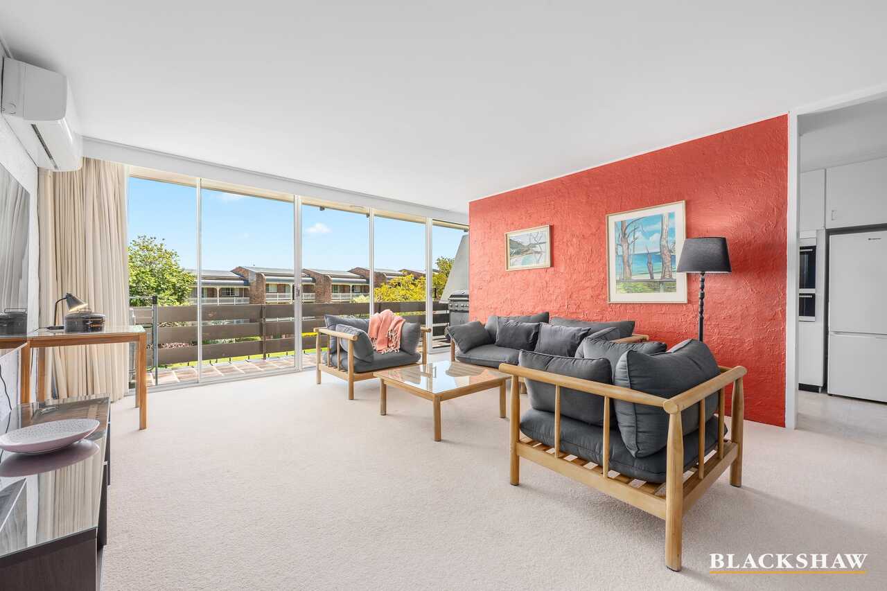 24/8 Giles Street Griffith