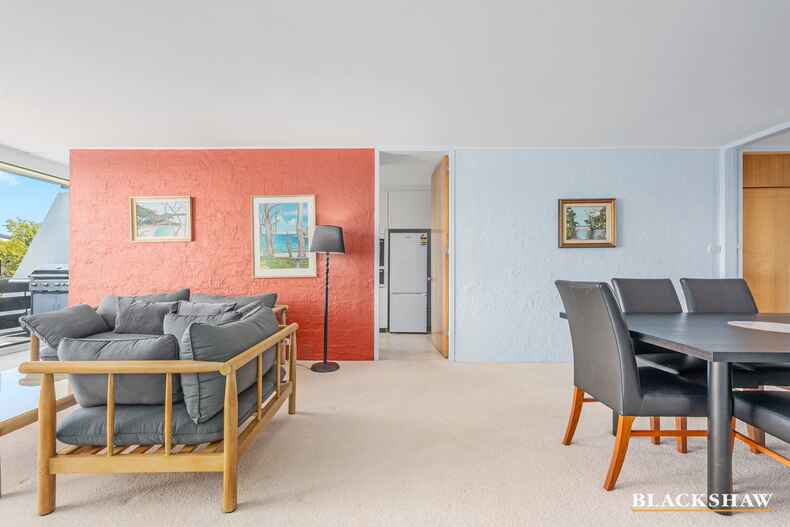 24/8 Giles Street Griffith