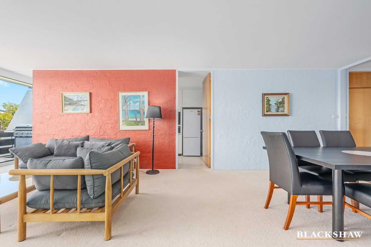 24/8 Giles Street Griffith