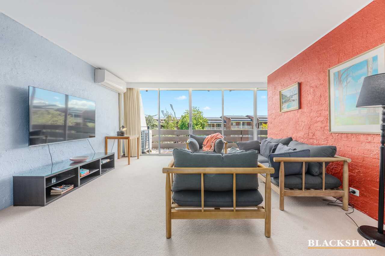24/8 Giles Street Griffith