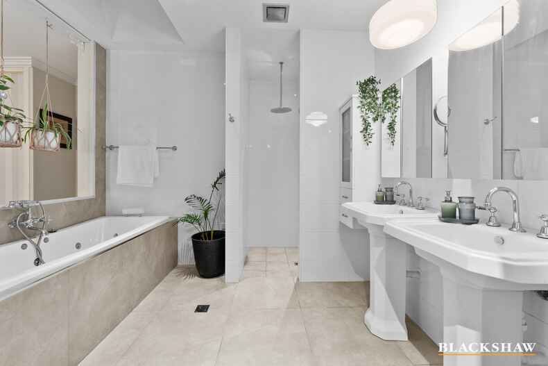 30 Euree Street Reid