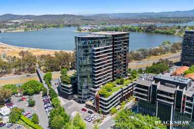 501/19 Marcus Clarke Street City