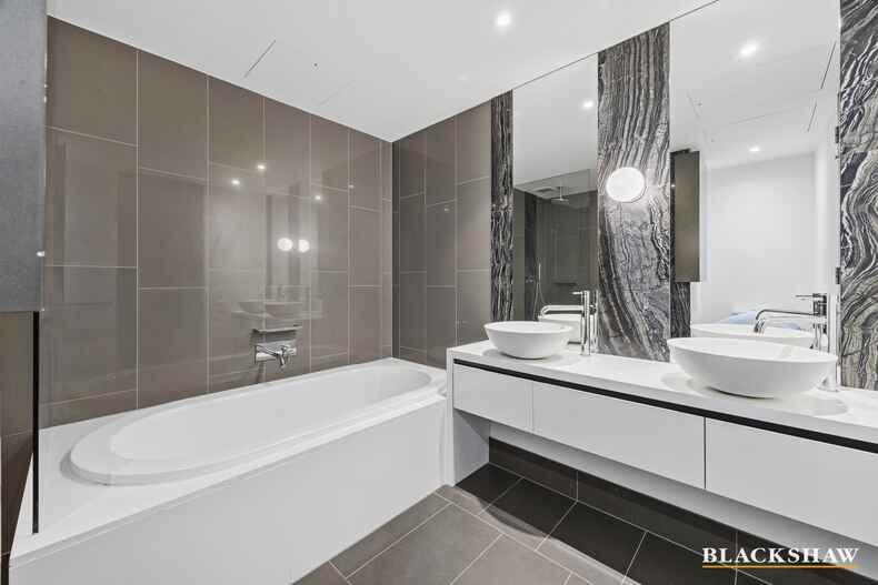 501/19 Marcus Clarke Street City