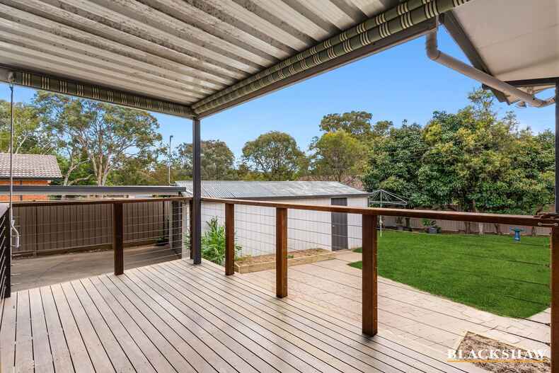 3 Embley Street Holder