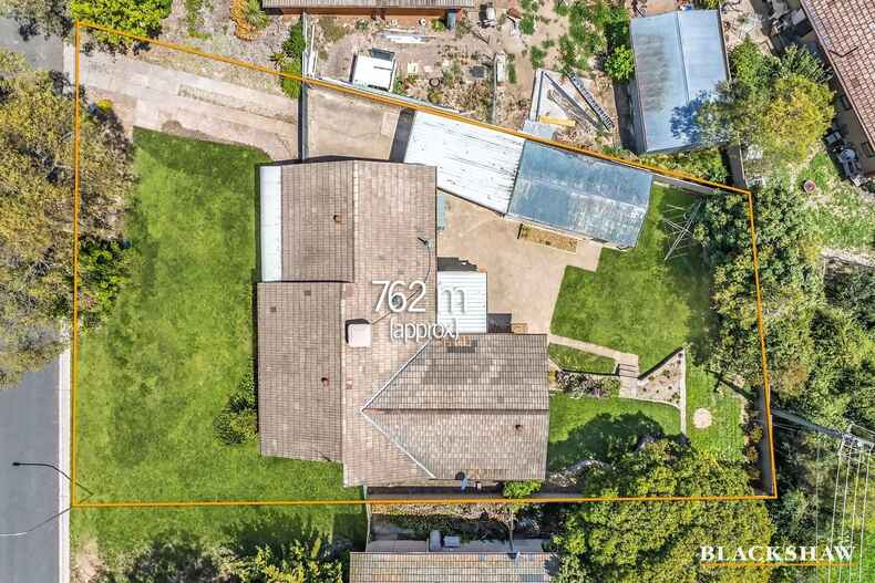 3 Embley Street Holder