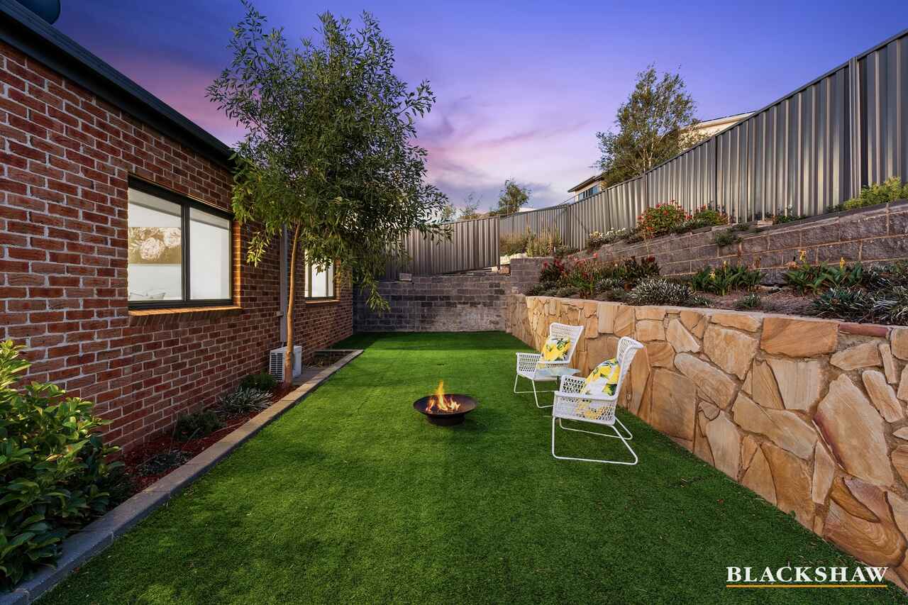 105 Waterfall Drive Jerrabomberra
