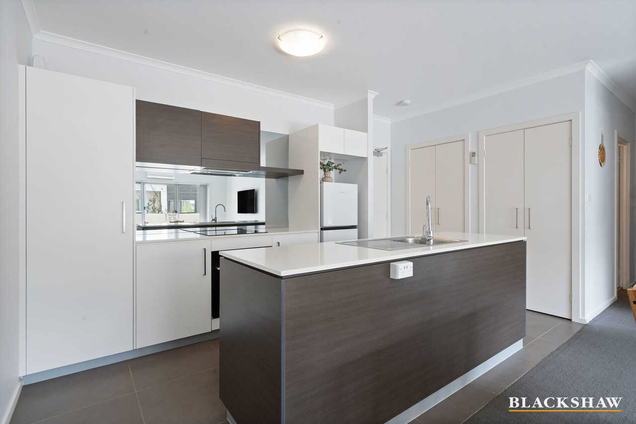 193/142 Anketell Street, Greenway, Greenway - Thumbnail 3