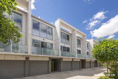 10/815 Horse Park Drive Amaroo