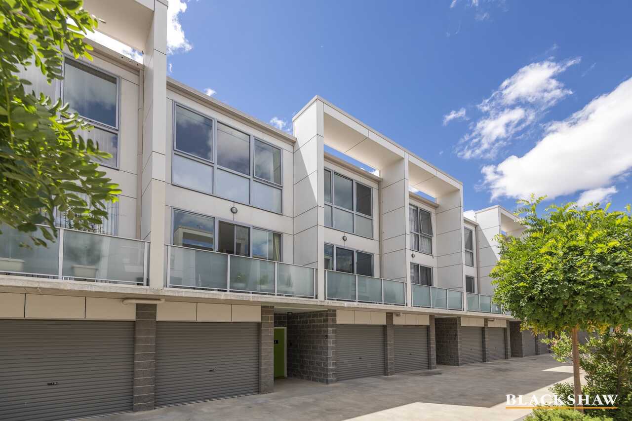 10/815 Horse Park Drive Amaroo