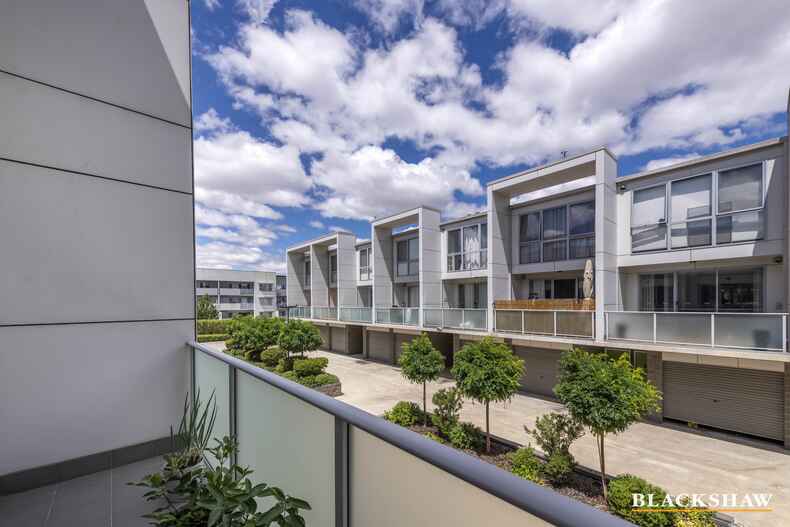 10/815 Horse Park Drive Amaroo 10/815 Horse Park Drive Amaroo