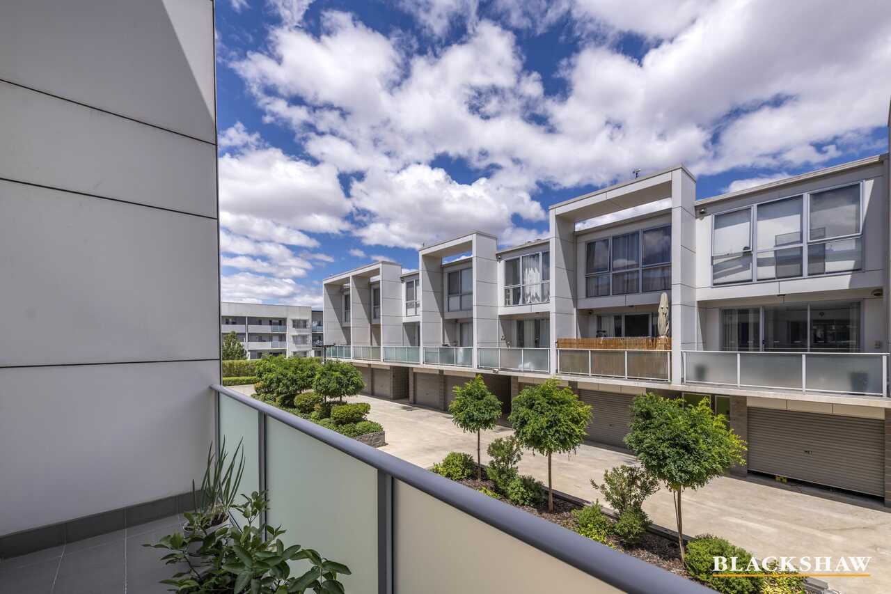 10/815 Horse Park Drive Amaroo