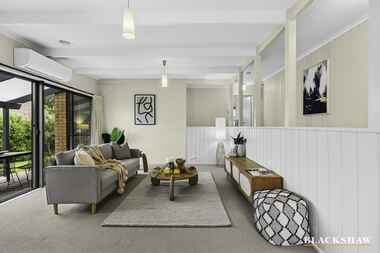 4/7 Limbunya Street Hawker