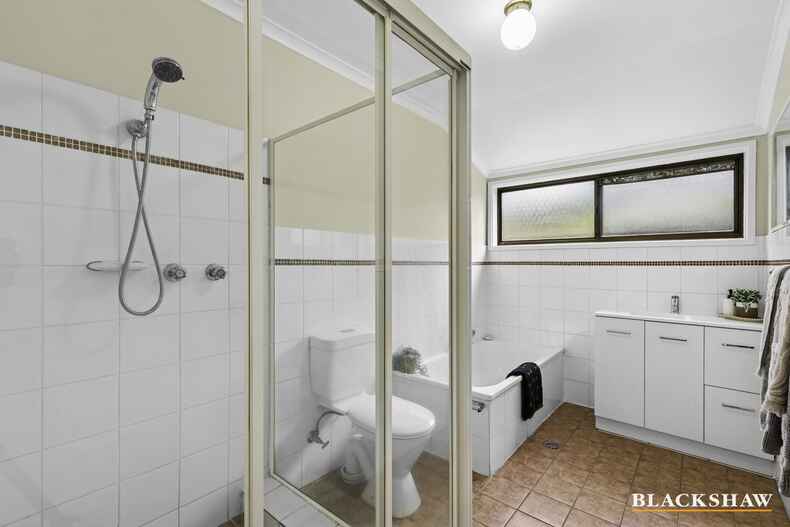 4/7 Limbunya Street Hawker