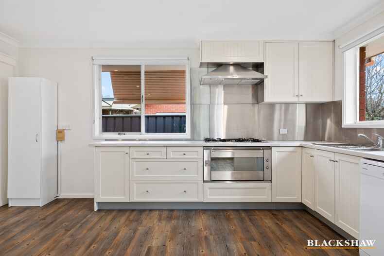 32 Christopher Crescent Queanbeyan