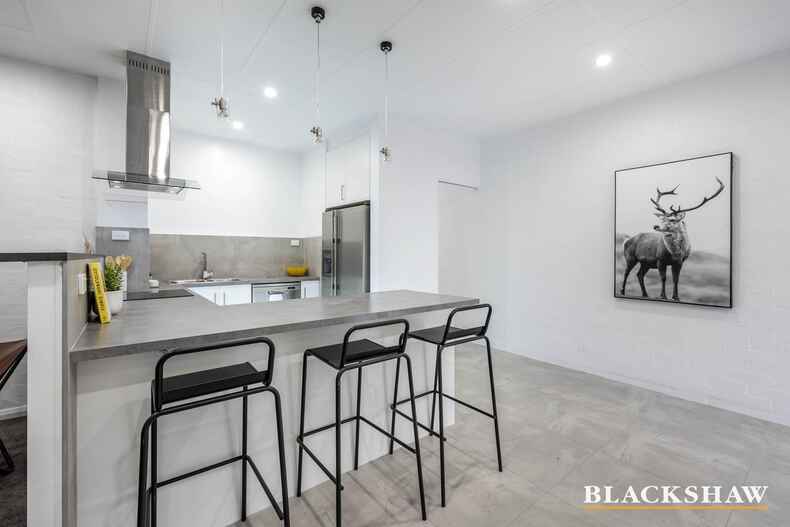 23/2 Antis Street Phillip