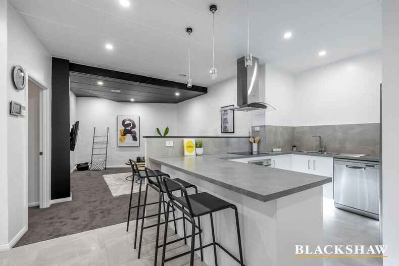 23/2 Antis Street Phillip