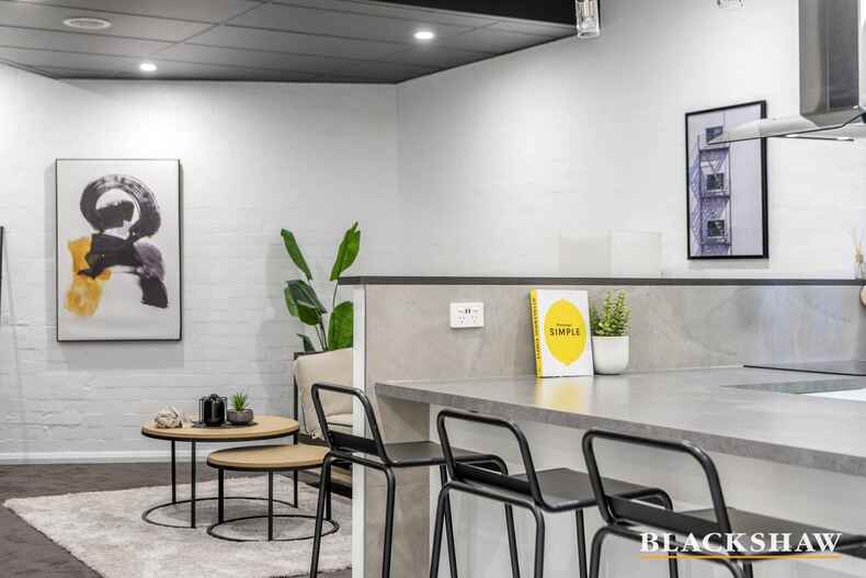 23/2 Antis Street Phillip