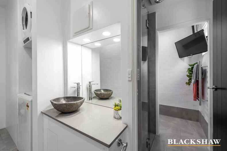 23/2 Antis Street Phillip