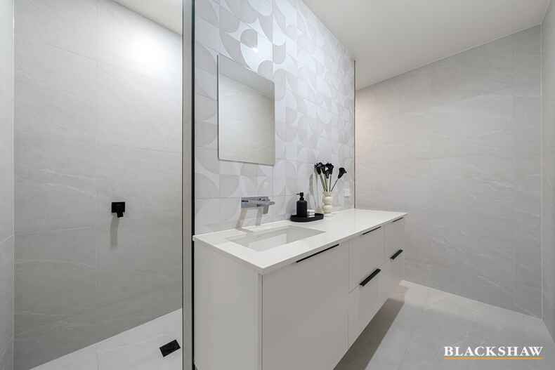 32 Shingleback Street Throsby