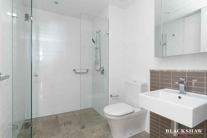 117/20-22 Eyre Street Kingston