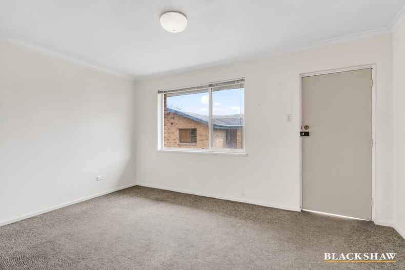 2/51 Hampton Circuit Yarralumla