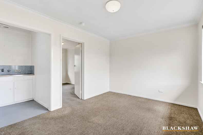 2/51 Hampton Circuit Yarralumla