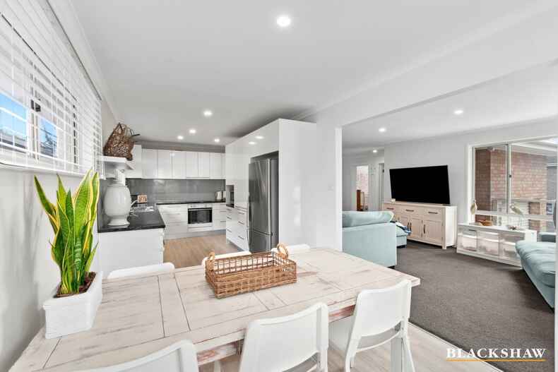 10 Dominic Drive Batehaven