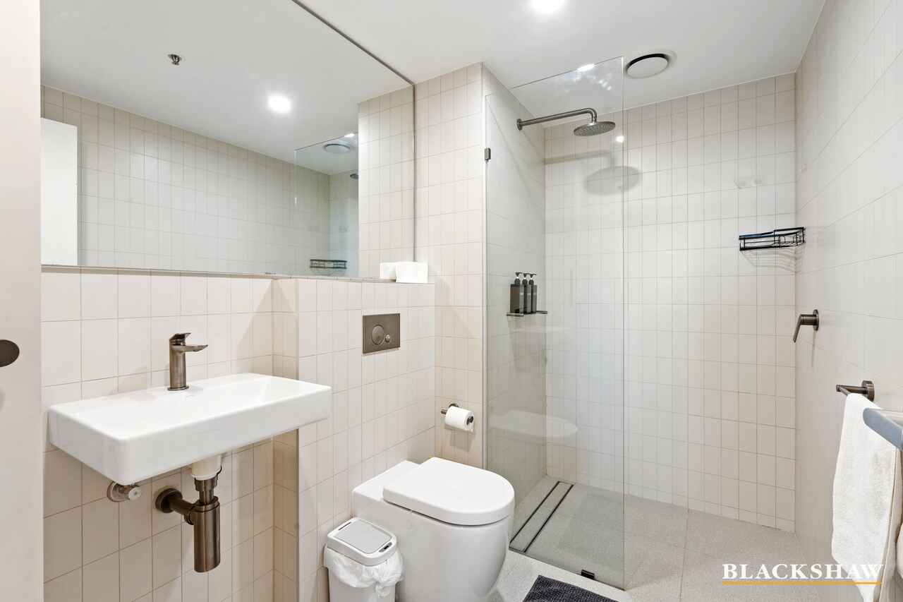 2113/2 Grazier Lane Belconnen