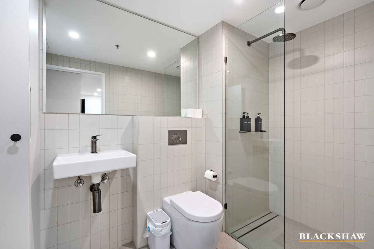 2113/2 Grazier Lane Belconnen