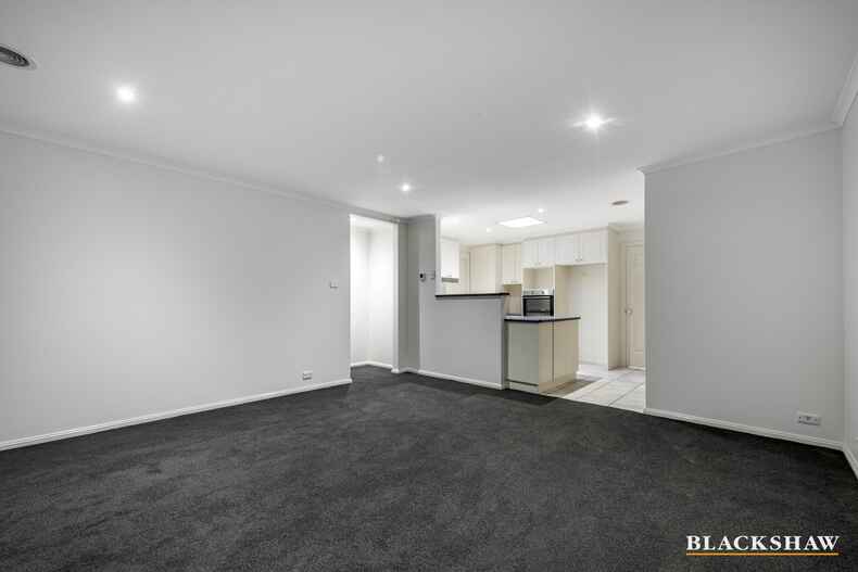 4/137 Lampard Circuit Bruce