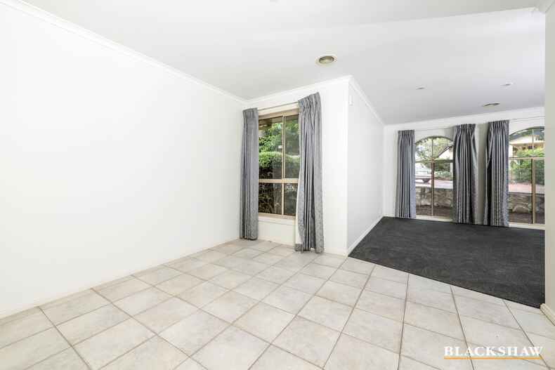 4/137 Lampard Circuit Bruce