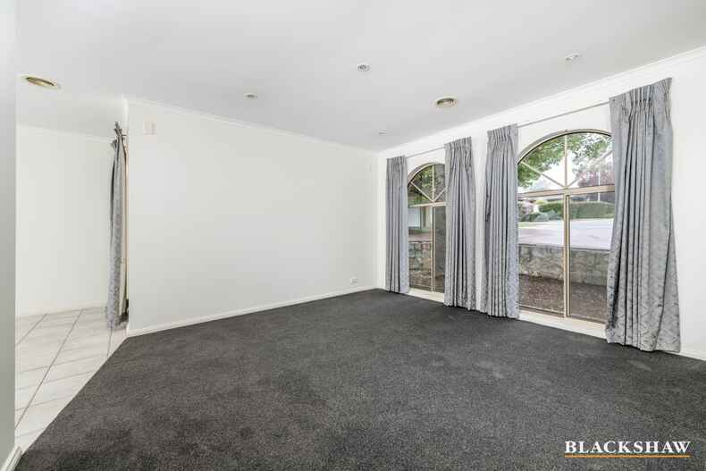 4/137 Lampard Circuit Bruce