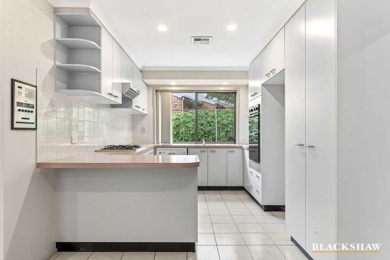 25 Shepherdson Place Isaacs