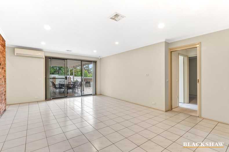 25 Shepherdson Place Isaacs