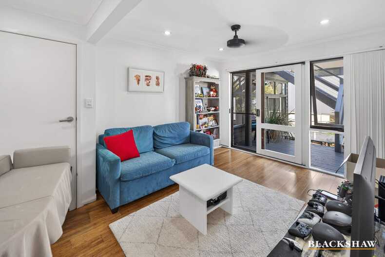 1/5 Karana Close Long Beach