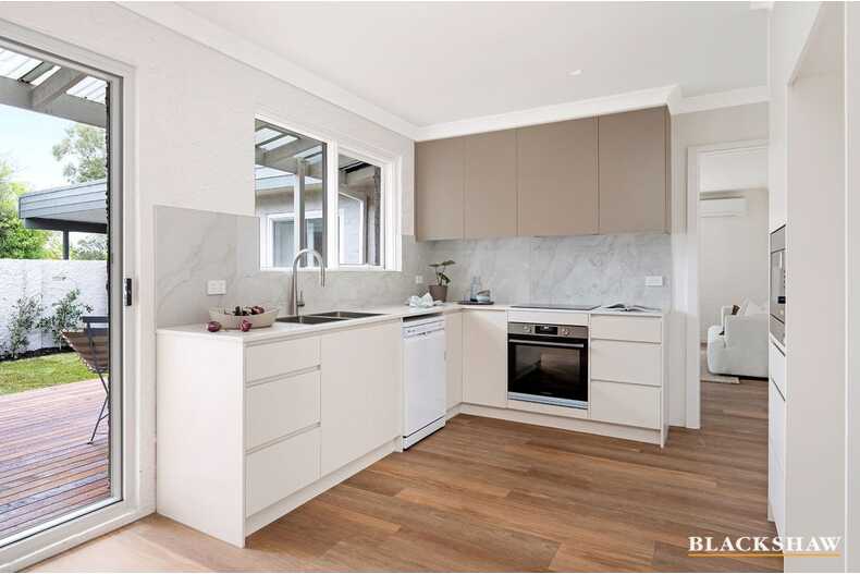 1/120 Lambrigg Street Farrer