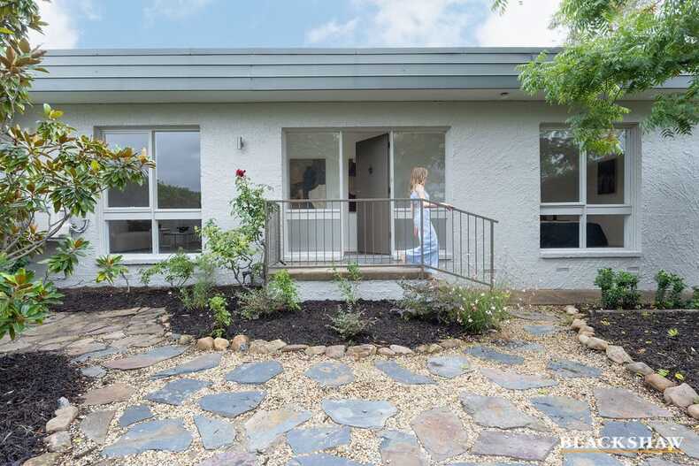 1/120 Lambrigg Street Farrer