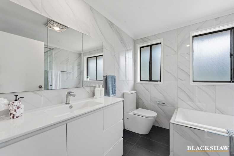 45 Surveyor Street Crestwood