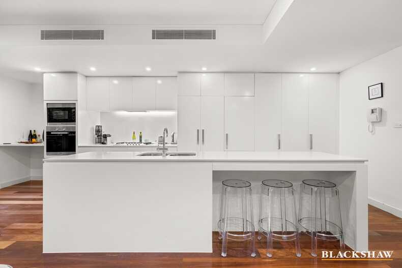 1/17 State Circle Forrest