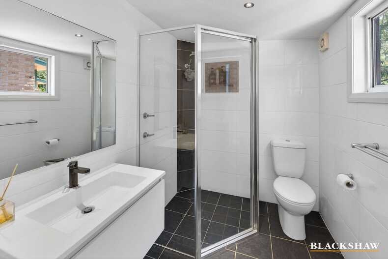 1/5 Karana Close Long Beach