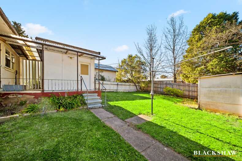 30 Hirst Avenue Queanbeyan