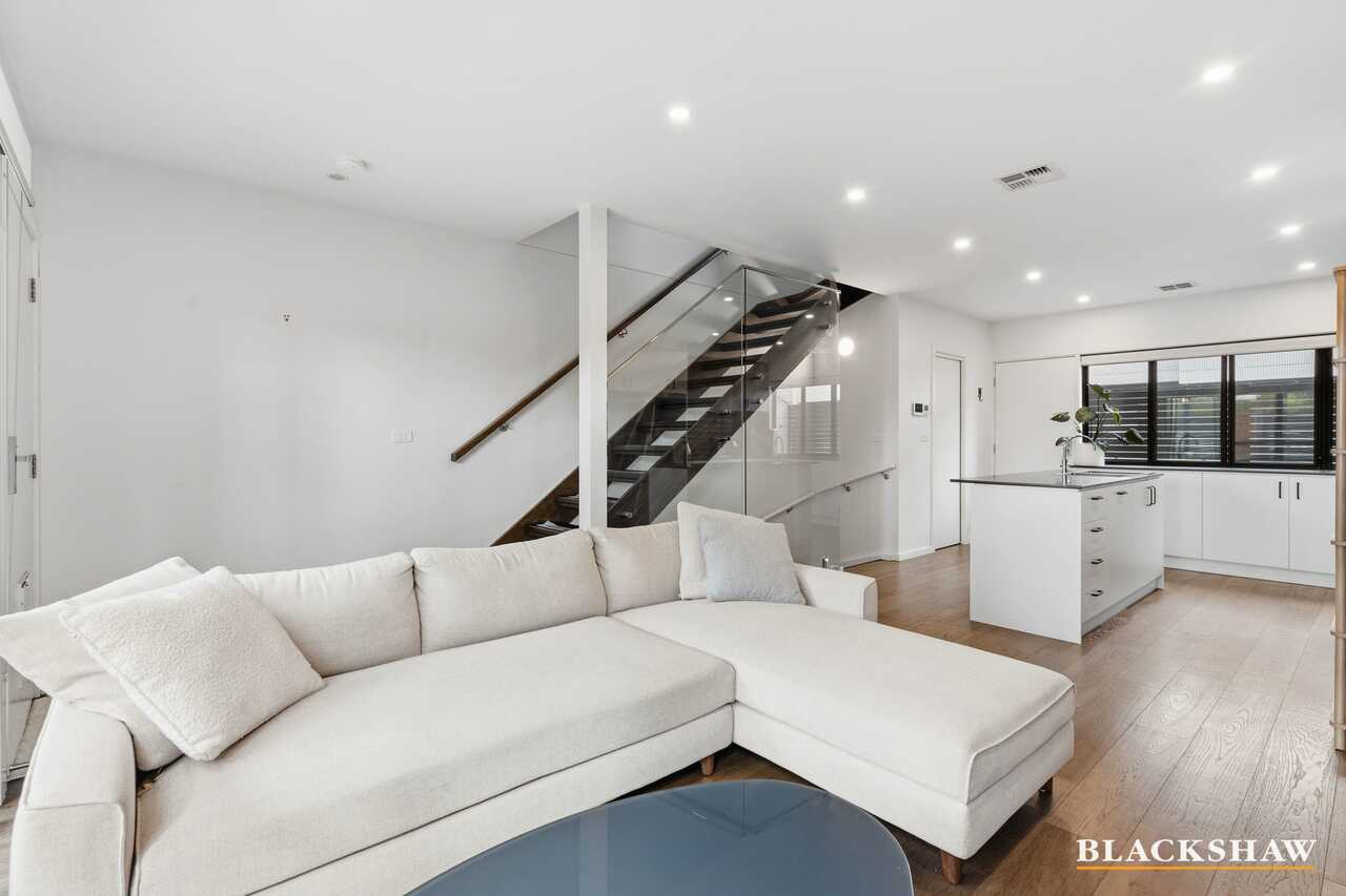 50/33 Braybrooke Street Bruce