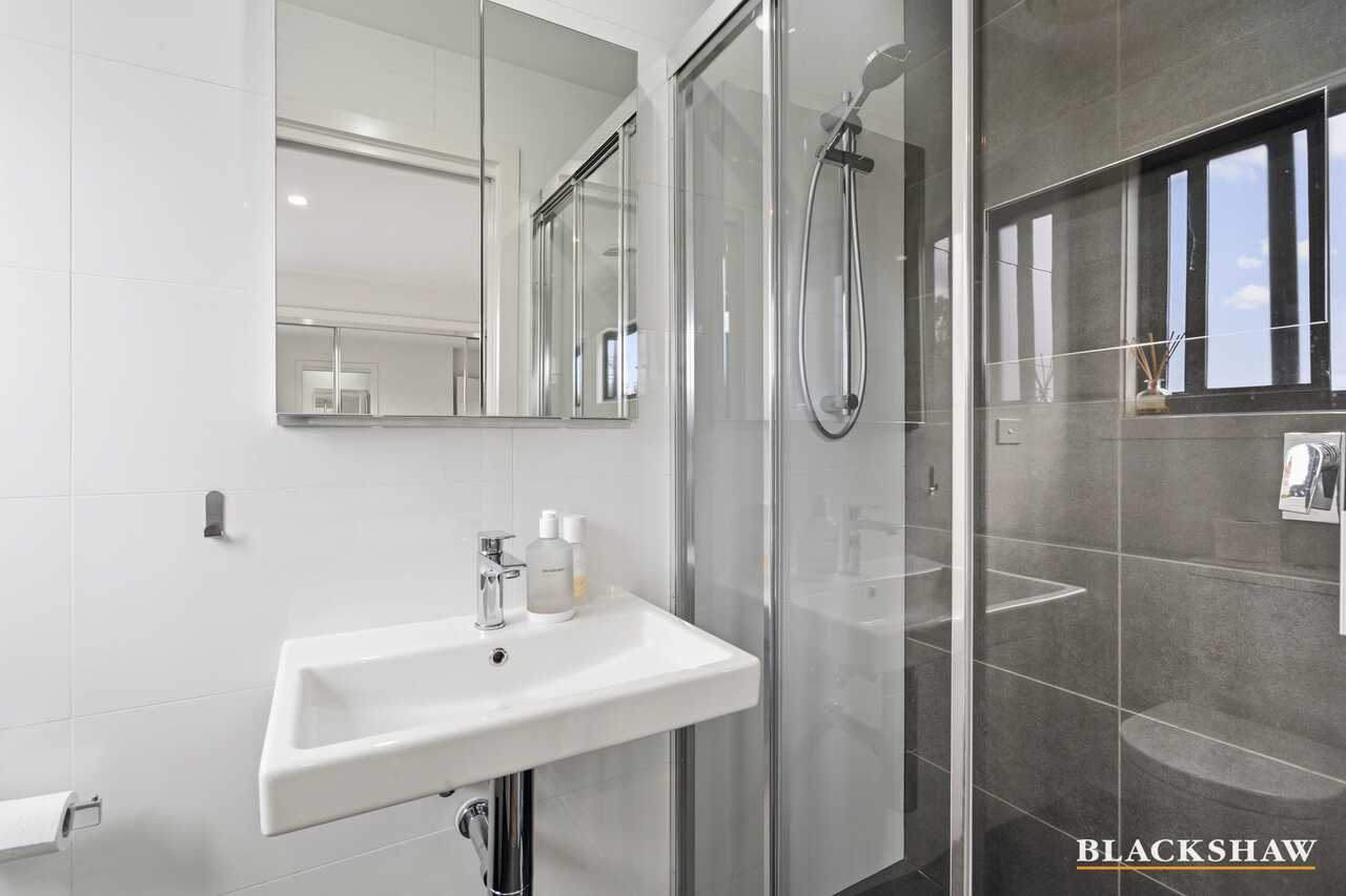 50/33 Braybrooke Street Bruce