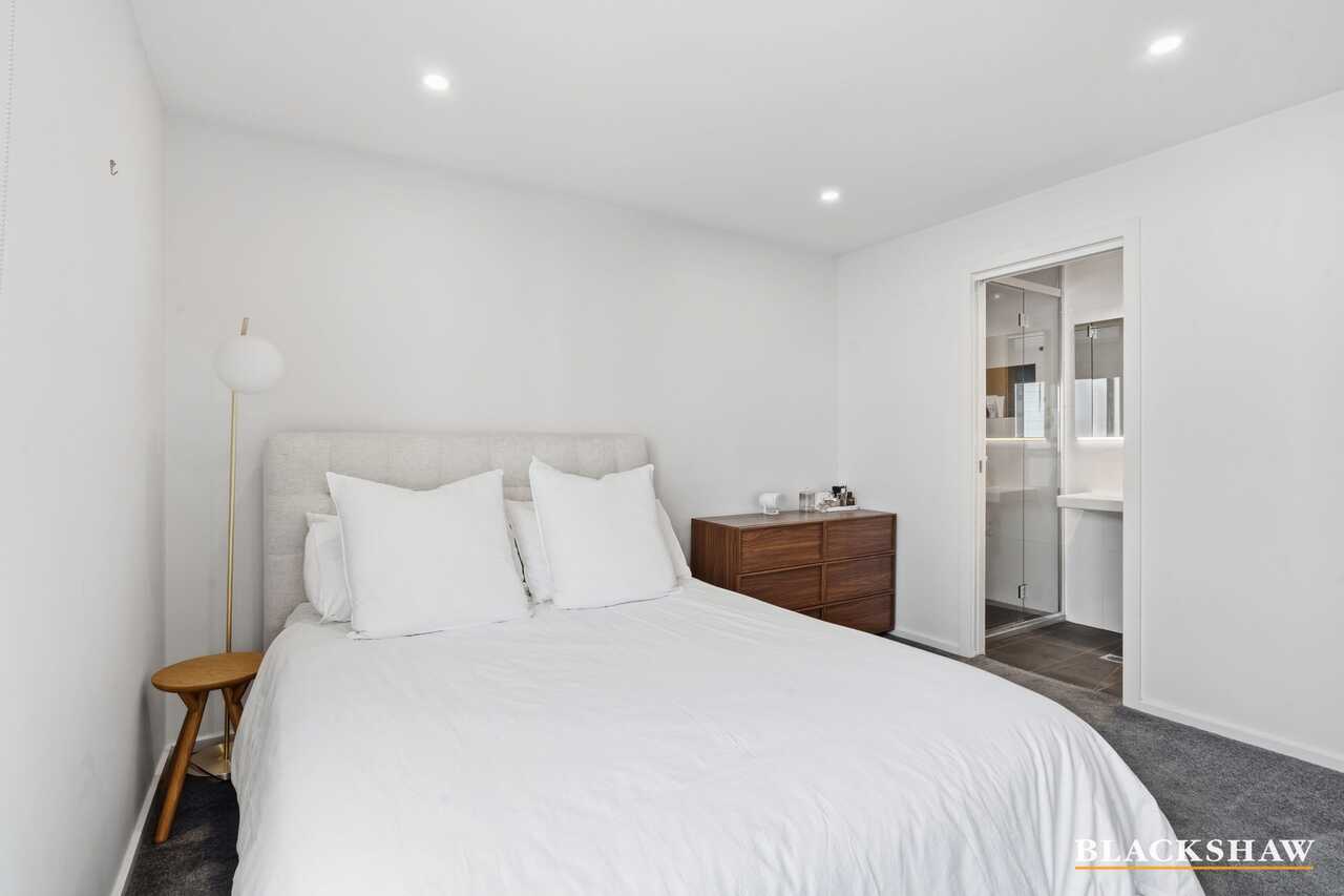 50/33 Braybrooke Street Bruce