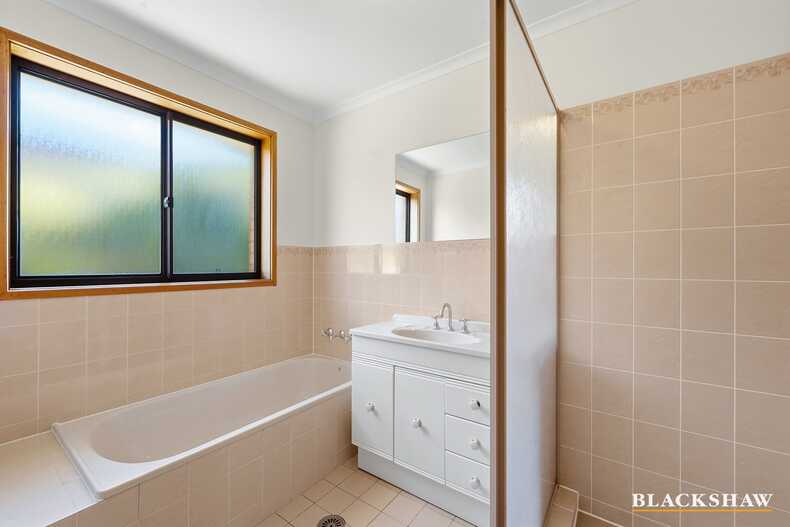 1/8 Wilson Street Queanbeyan